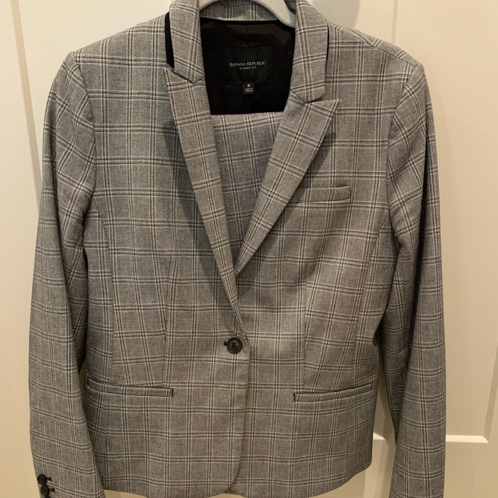 Banana Republic Suit